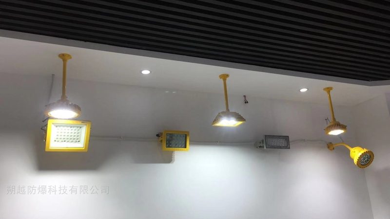 城市道路照明智能控制器：价格背后的技术考量
